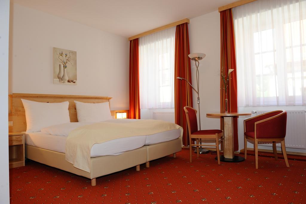 Hotel-Gasthof-Fleischerei - Zur Alten Post Schwanberg Rum bild