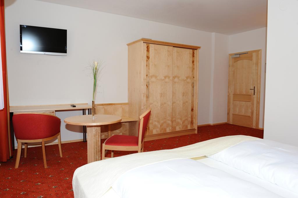 Hotel-Gasthof-Fleischerei - Zur Alten Post Schwanberg Exteriör bild