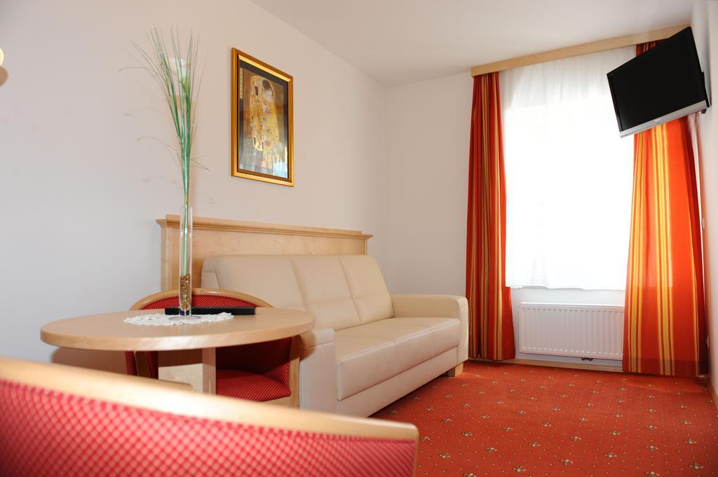 Hotel-Gasthof-Fleischerei - Zur Alten Post Schwanberg Exteriör bild